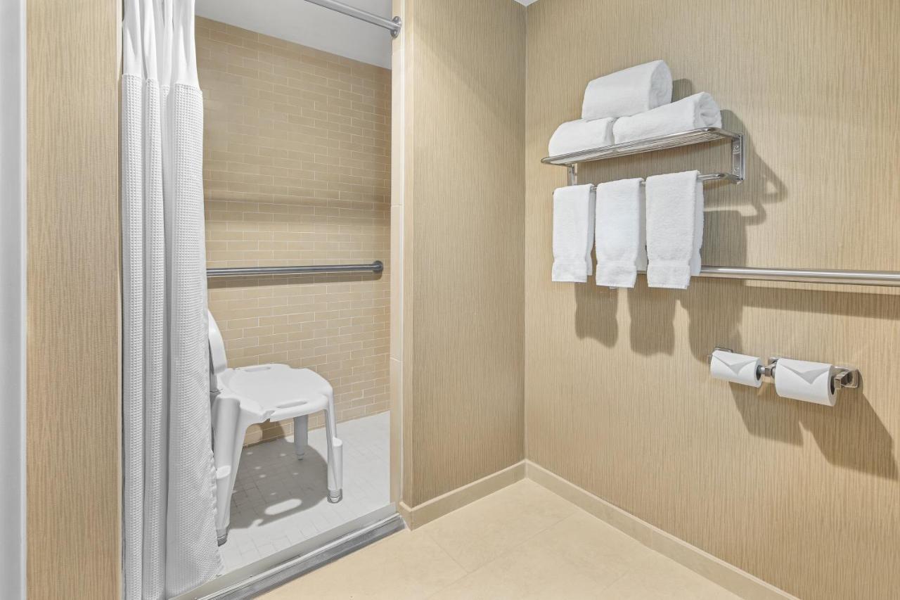 Crowne Plaza Greenville By Ihg מראה חיצוני תמונה