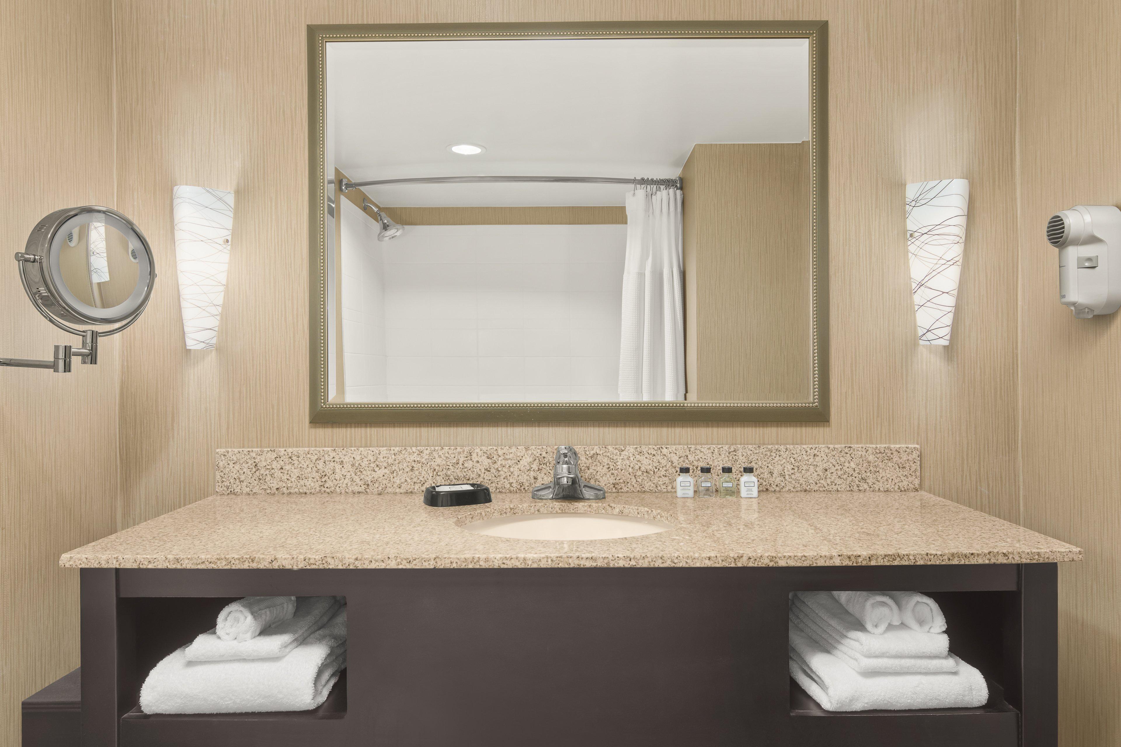 Crowne Plaza Greenville By Ihg מראה חיצוני תמונה