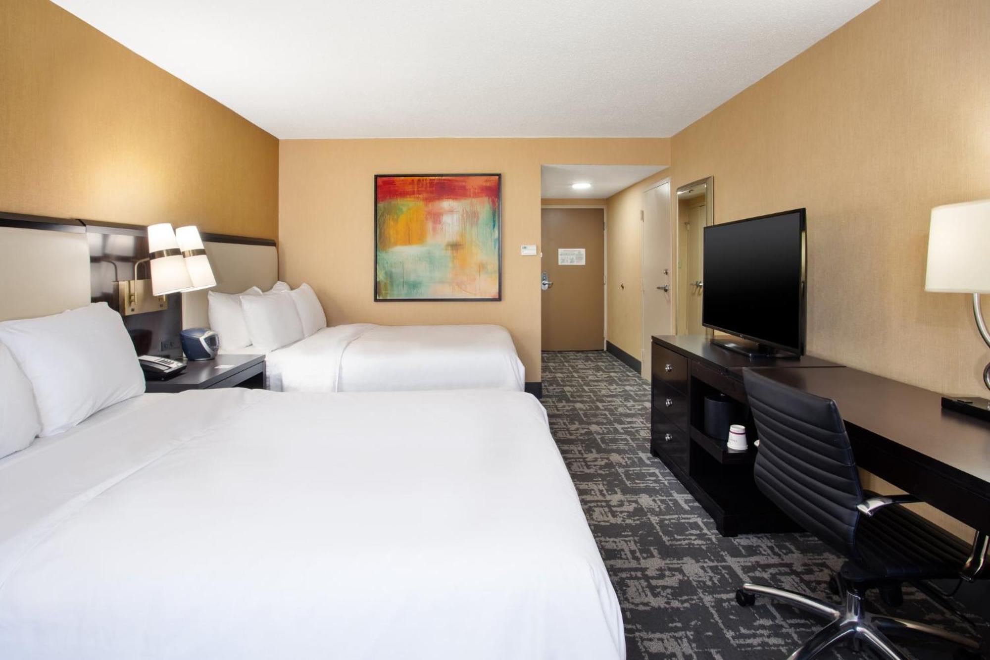 Crowne Plaza Greenville By Ihg מראה חיצוני תמונה