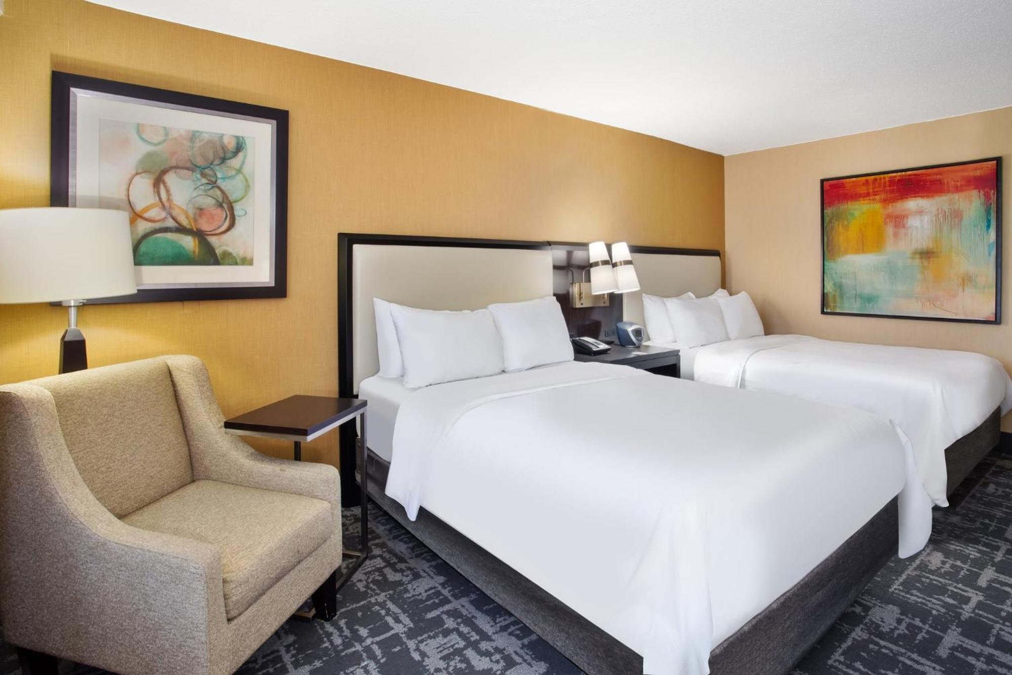 Crowne Plaza Greenville By Ihg מראה חיצוני תמונה