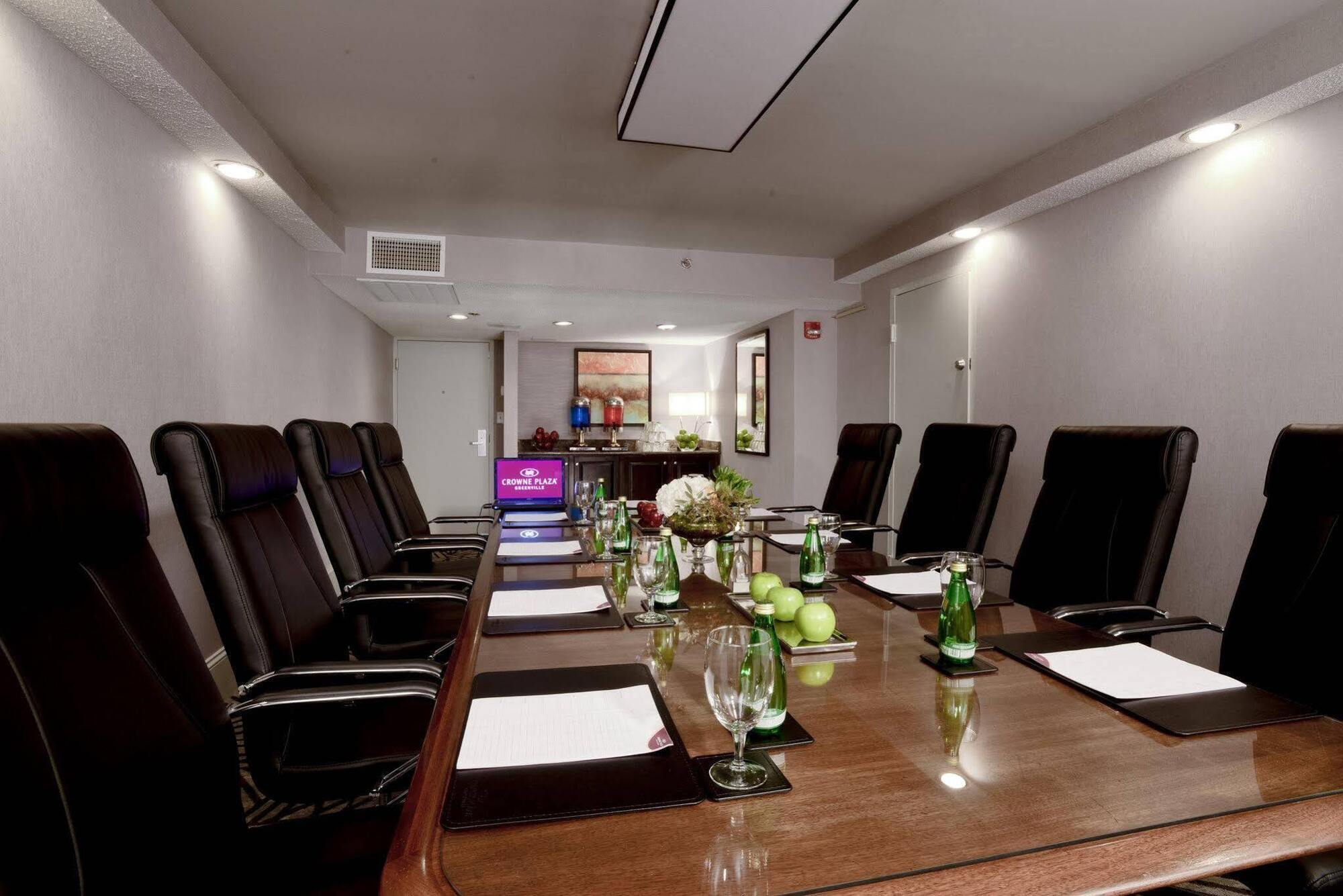 Crowne Plaza Greenville By Ihg מראה חיצוני תמונה